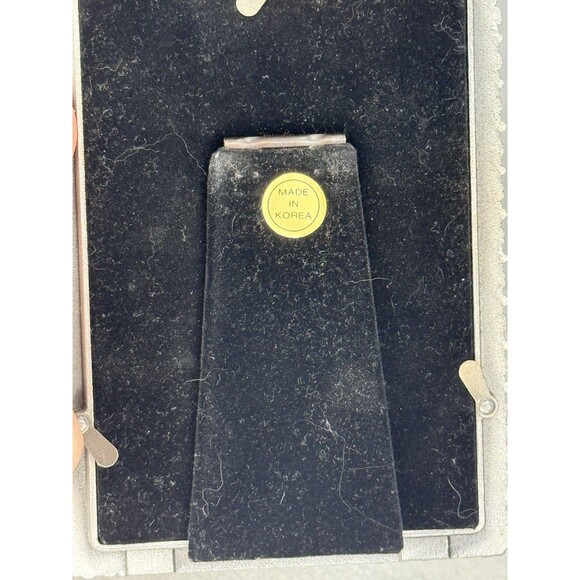 Vintage Heavy Metal Picture Frame With Beautiful Detailing. Silver - Picture 2 of 7